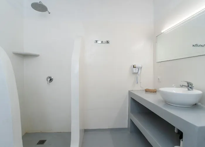 Livadia Seaside 6 3*